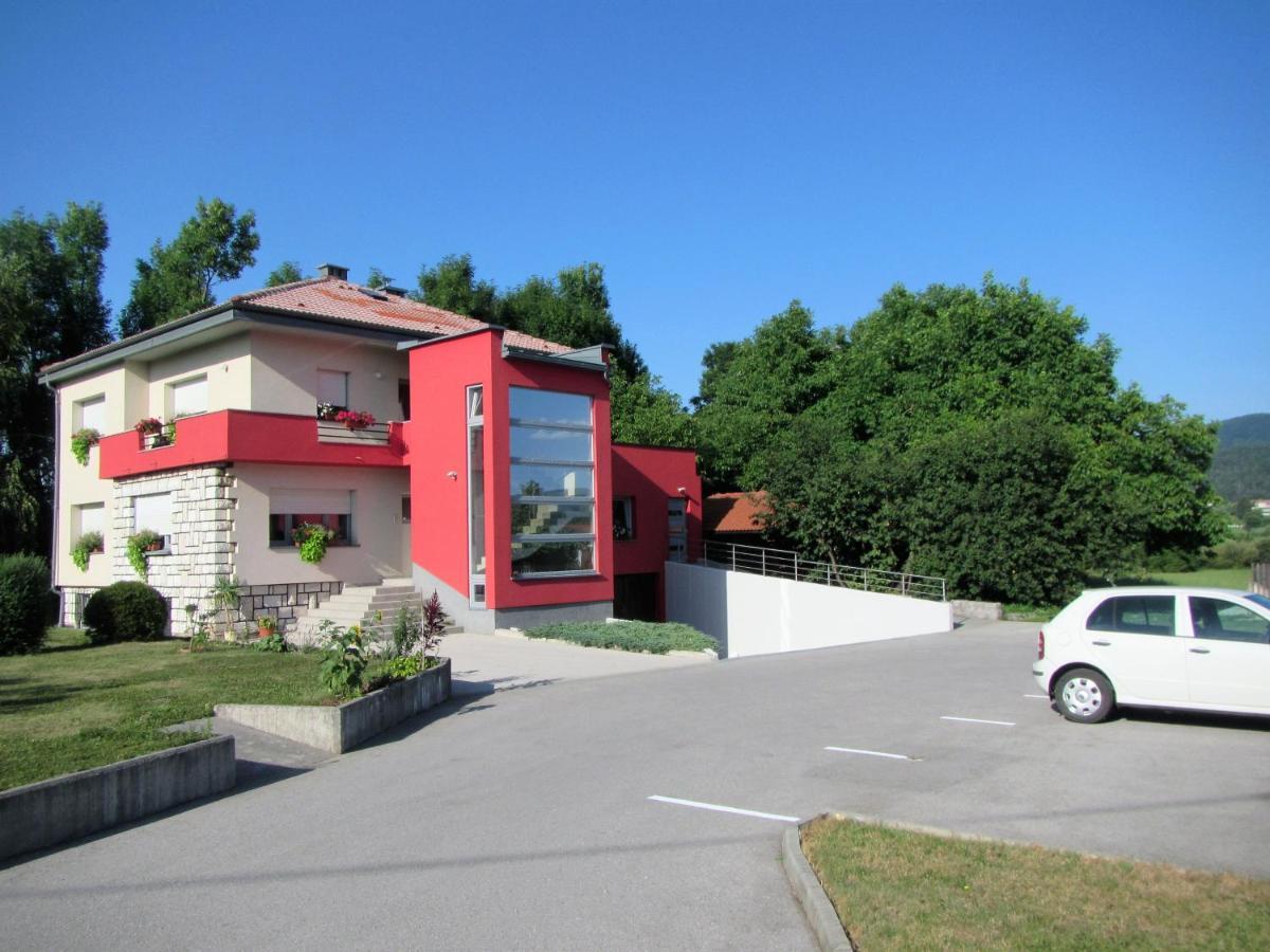 Pod Orehi Bed & Breakfast Postojna Exterior photo