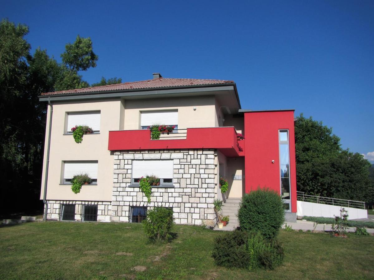 Pod Orehi Bed & Breakfast Postojna Exterior photo